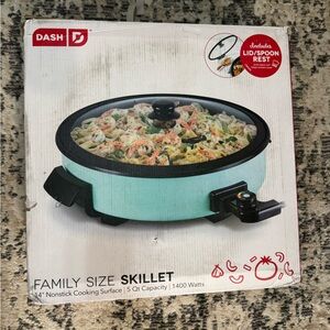 Dash Family Size Skillet - Aqua